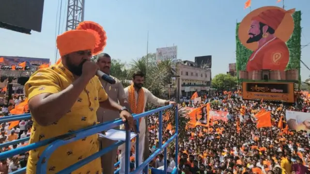 મહારાષ્ટ્રના લાતૂરમાં શિવજયંતી રેલીમાં ભાષણ આપતાં ટી. રાજાસિંહ