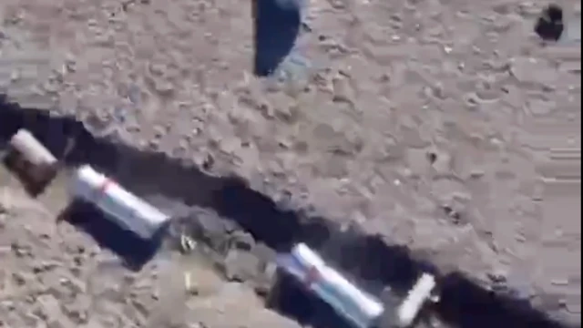 Casquillos de balas encontrados en el suelo tras los disparos de las fuerzas de seguridad en Lumar, cerca de la frontera con Irak.