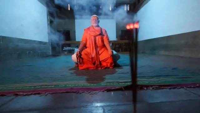 مودی کی دھیان کی تصویر