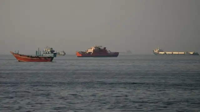 அமெரிக்கா - இரான் அமைதி ஒப்பந்தம், பாகிஸ்தான் பிரதமர் அறிவிப்பு, ஹொர்மூஸ் நீரிணை, கச்சா எண்ணெய் விலை