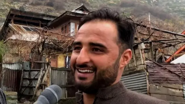 নিসার আহমেদ দার, বাংলাদেশ গ্রামের বাসিন্দা 