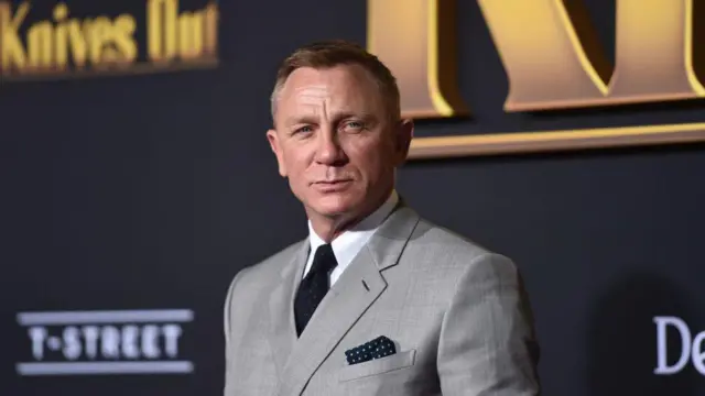 Daniel Craig