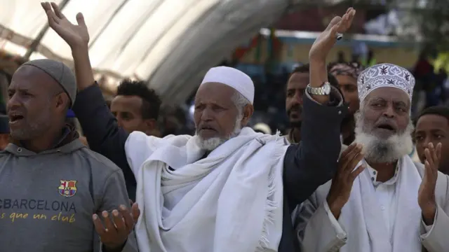 Abbootii amantaa yeroos hiriira bahan