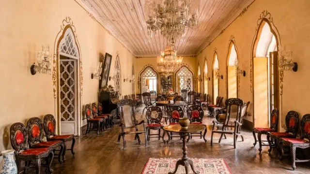 పూర్వీకుల ఇళ్లు