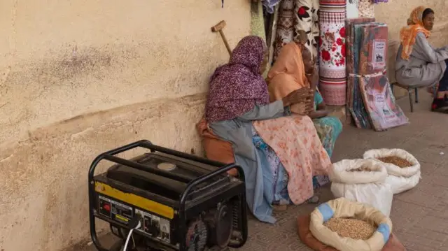 ጀነረተር ኣብ ገደና ኣስመራ