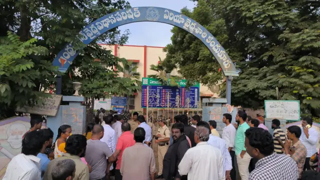 చంద్రబాబు రోడ్ షోలో విషాదం