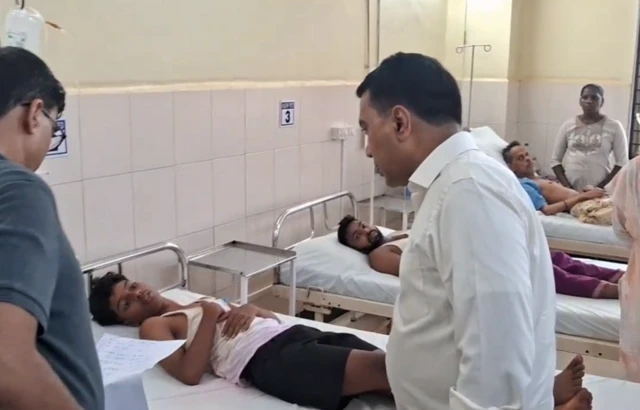 गोव्याचे मुख्यमंत्री प्रमोद सावंत यांनी हॉस्पिटलमध्ये जाऊन जखमींची भेट घेतली.