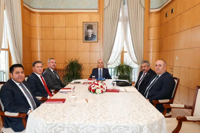 TBMM Başkanı Numan Kurtulmuş, 6 Ocak'ta Milli Dayanışma, Kardeşlik ve Demokrasi Komisyonu’nun rapor çalışmaları kapsamında siyasi parti gruplarının temsilcileri ile bir araya gelmişti