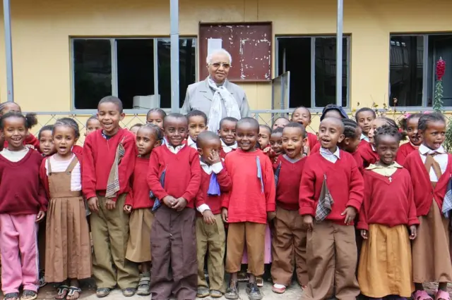 Ababach Gobanaa ijoollee isaanii waliin