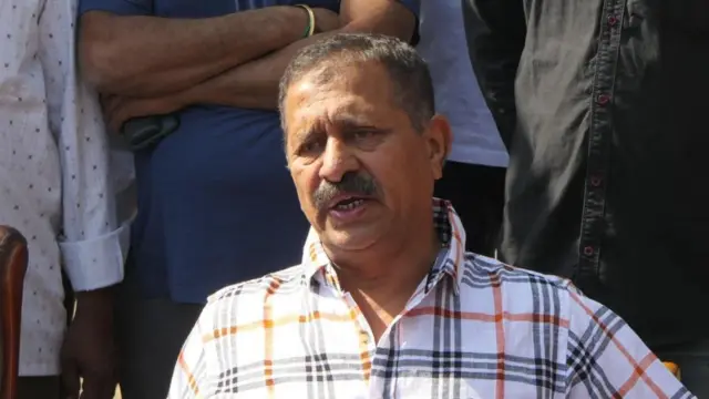 અનિરુદ્ધસિંહ જાડેજા સરન્ડર, રાજદીપસિંહ જાડેજા ફરાર, પોપટભાઈ સોરઠિયા મર્ડર કેસ, અમિત ખૂંટ આત્મહત્યા કેસ શું છે, અનિરુદ્ધસિંહ અને જયરાજસિંહ વચ્ચે શા માટે વેર છે, ગુજરાત હાઇકોર્ટ, સુપ્રીમ કોર્ટ, મહિપતસિંહ જાડેજા, બીબીસી ગુજરાતી, 