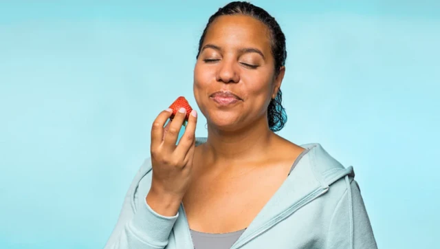 ஒரு நாளைக்கு எவ்வளவு தண்ணீர் அருந்த வேண்டும்? அதிகமாக தண்ணீர் அருந்துவது பிரச்னையா?