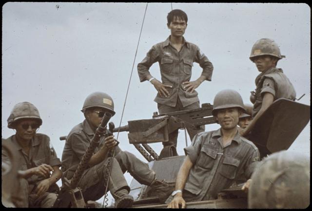 Lính VNCH bên ngoài Sài Gòn trong thời khắc cuối cùng của chiến tranh
