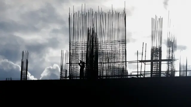 निर्माण