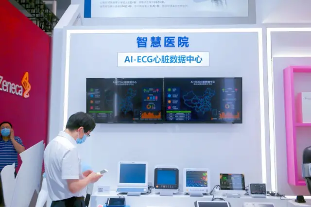 কৃত্রিম বুদ্ধিমত্তা ব্যবহার করে যে সব যন্ত্র তৈরি হচ্ছে, তার বেশিরভাগের দামই সাধারণ মানুষের ধরাছোঁয়ার বাইরে