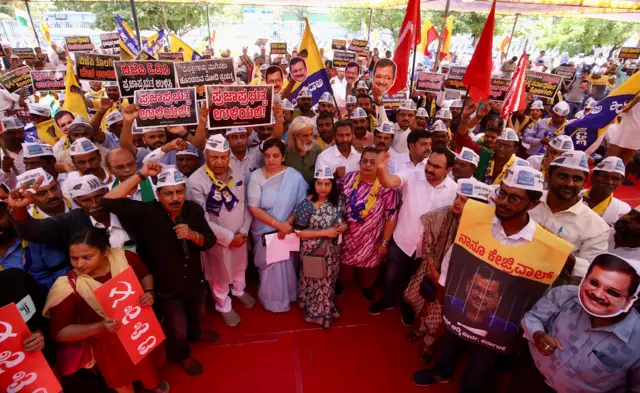 विपक्षी गठबन्धनको र्‍याली