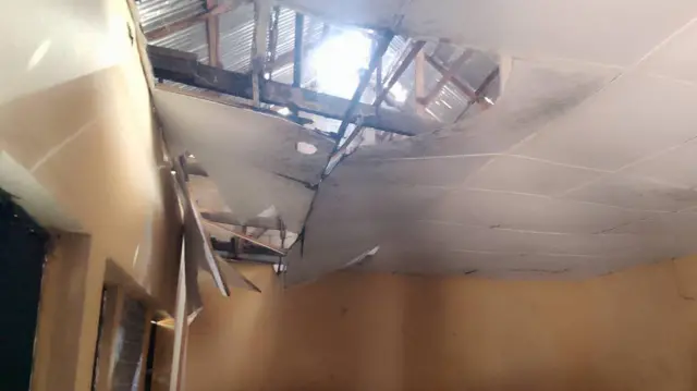 Oge udu mmiri maọbu ọkọchi, ụmụakwụwkwọ na-ata ahụhụ maka klassị ha emebiela 