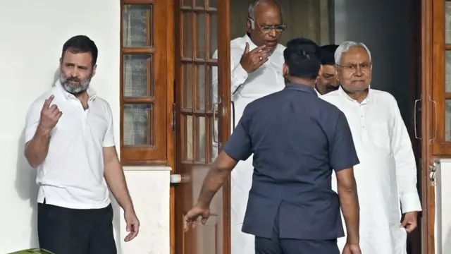 राहुल गांधी, मल्लिकार्जुन खरगे और नीतीश कुमार