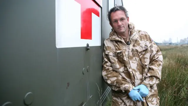 Michael Mosley durante filmagembetano apostas esportivas logindocumentário para a BBCbetano apostas esportivas login2008