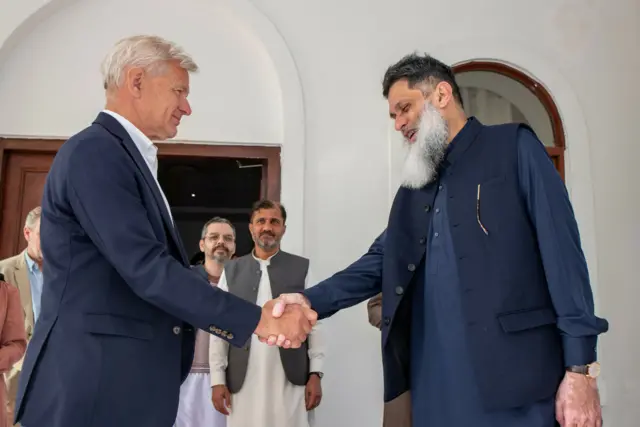 یان ایگلند و سفیر پاکستان