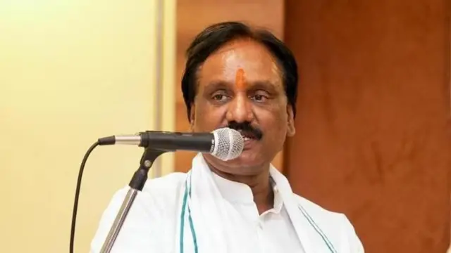 फुले, शाहू, आंबेडकरांचं नाव घेऊन महार वतनाच्या जमिनी खिशात घालायच्या हा अजितदादांचा पुरोगामी महाराष्ट्र असल्याचा आरोप अंबादास दानवे यांनी केला आहे.
