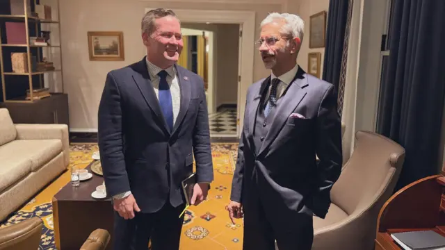 जयशंकर और माइकल वाल्ट्ज