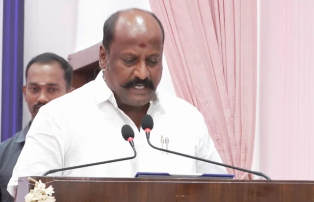 விஜய் தமிழன் பார்த்திபன்