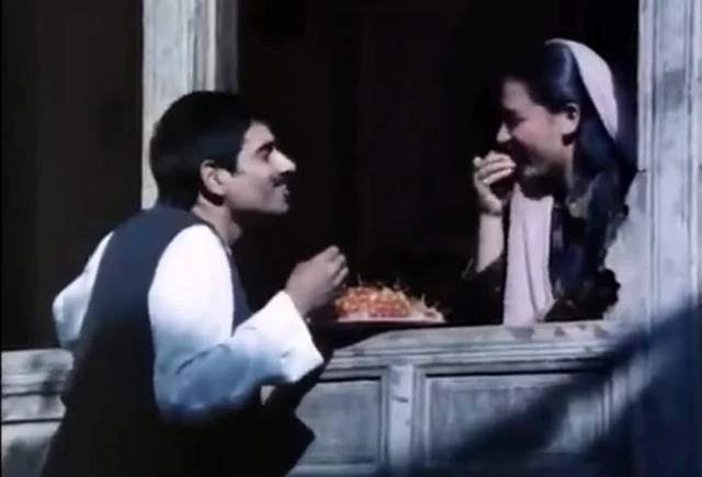 د "مردا ره قول اس" د مینې فلم یوه صحنه