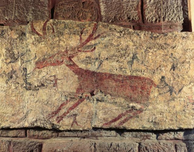 Mural com a representação de um cervo