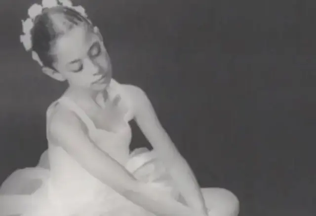 Клаудия бала кезинде балет менен алектенчу