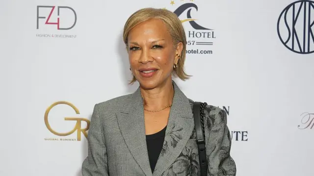 टोन्या लूइस ली