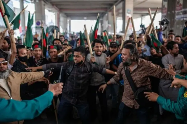 બીબીસી ગુજરાતી, ગુજરાત, બીબીસી, અમદાવાદ, બાંગ્લાદેશ, રાજકારણ, 