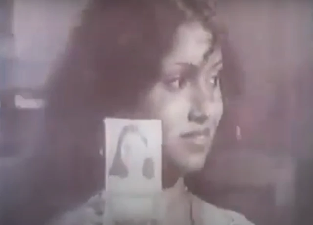 বাংলাদেশ টেলিভিশনে প্রচারিত মায়াবড়ির সেই বিজ্ঞাপনে মডেল রোজিনা।