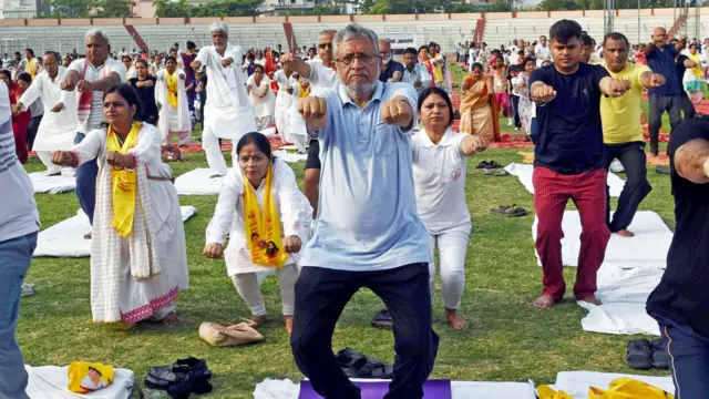 नियमित योगाभ्यास सुशील मोदी की दिनचर्या में शामिल था.