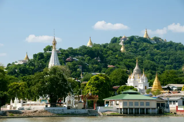 မန္တလေးမြို့ခံတွေ ပလိပ်ပြေး စစ်ပြေး ပြေးခဲ့ရတဲ့ စစ်ကိုင်းတောင်ရိုး