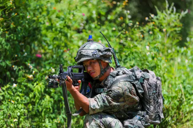 အမေရိကန် အကူအညီကို တရုတ် ဝေဖန်