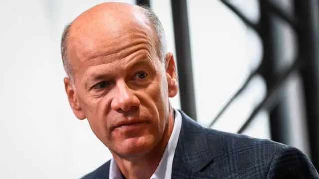 సిలికాన్ వ్యాలీ బ్యాంక్ చీఫ్ గ్రెగరీ బెకర్ 