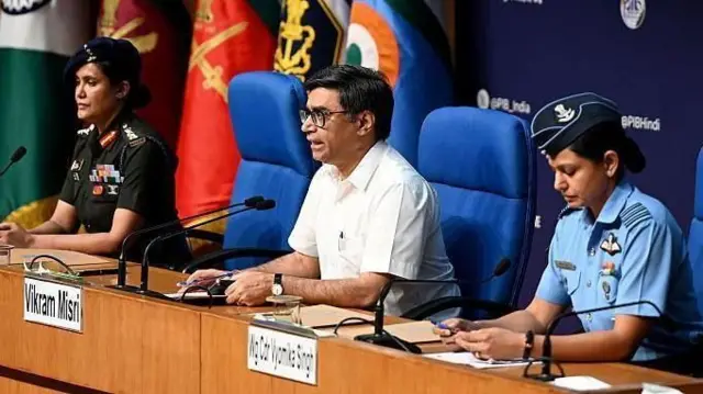 भारत-पाकिस्तान संघर्षाच्या वेळेस विक्रम मिस्त्री सातत्यानं प्रसारमाध्यमांसमोर सरकारची बाजू मांडत होते
