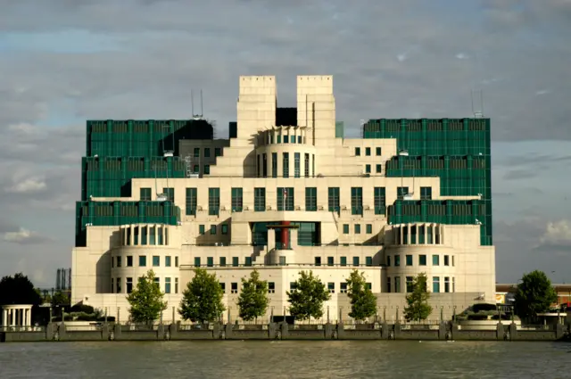 د اېم‌ای۶ ودانۍ