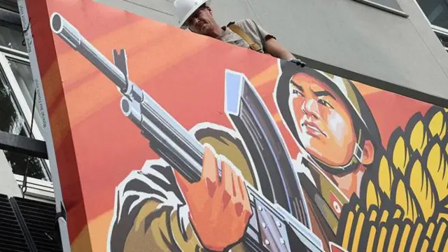 Bango linalotangaza 'Mahojiano' baada ya Sony kutangaza kuwa inaghairi utoaji wa filamu hiyo ya Krismasi