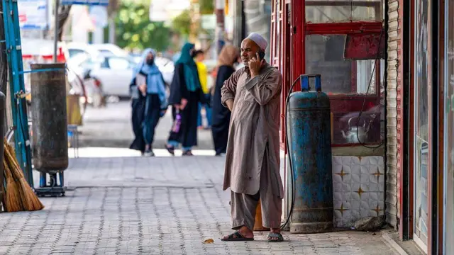 అఫ్గానిస్తాన్, ఇంటర్‌నెట్, ఫోన్
