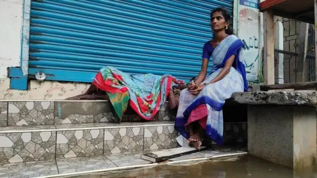காலநிலை மாற்றம், பெண்களுக்கு இரட்டைச் சுமை