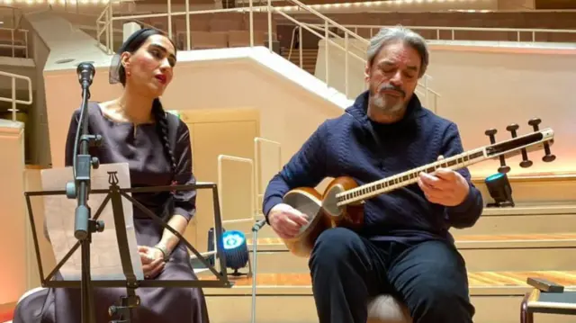 زهره قلی‌پور، خواننده