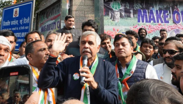 બીબીસી ગુજરાતી, દિલ્હી વિધાનસભા ચૂંટણી, અરવિંદ કેજરીવાલ, આમ આદમી પાર્ટી