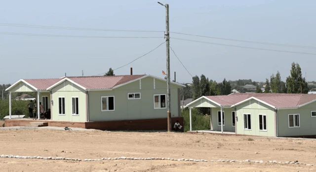 Лейлек районунун Максат айылындагы үйлөр. 2021-жыл