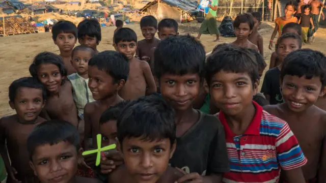 शरणार्थी कैंप