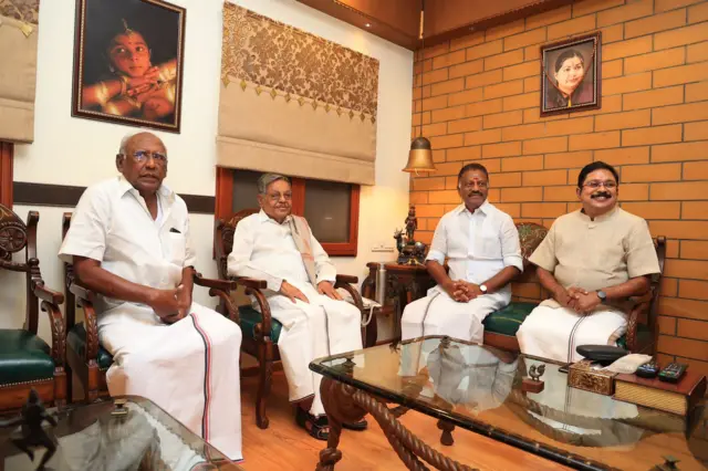 அதிமுக டிடிவி ஓபிஎஸ்