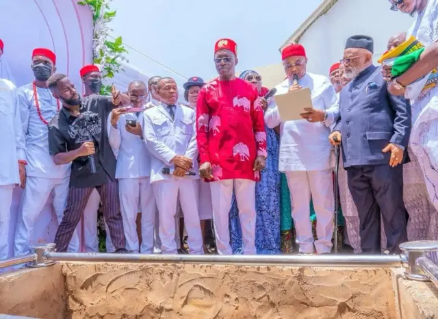 Mgbe a na-eli ozu Ezeife