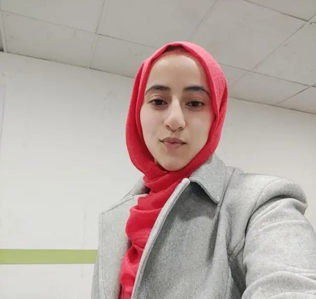 બીબીસી ગુજરાતી કાશ્મીર ફેશન શો ઓમર અબ્દુલ્લા મોડેલ રમઝાન 