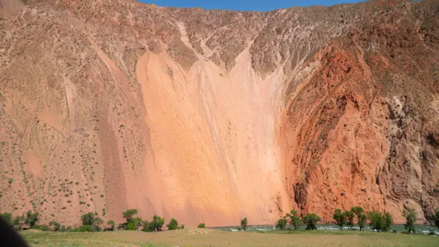 Көкөмерендин көк кашка суусу...