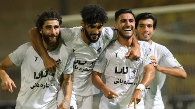 پیکان در نهایت با نتیجه ۲ بر یک مقابل نفت مسجد سلیمان در خانه حریف به پیروزی رسید